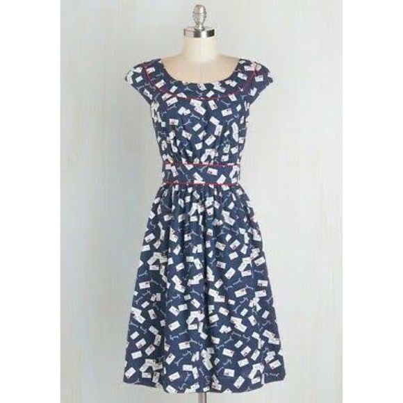 Modcloth Dresses & Skirts - Emily and Fin yours truly dress